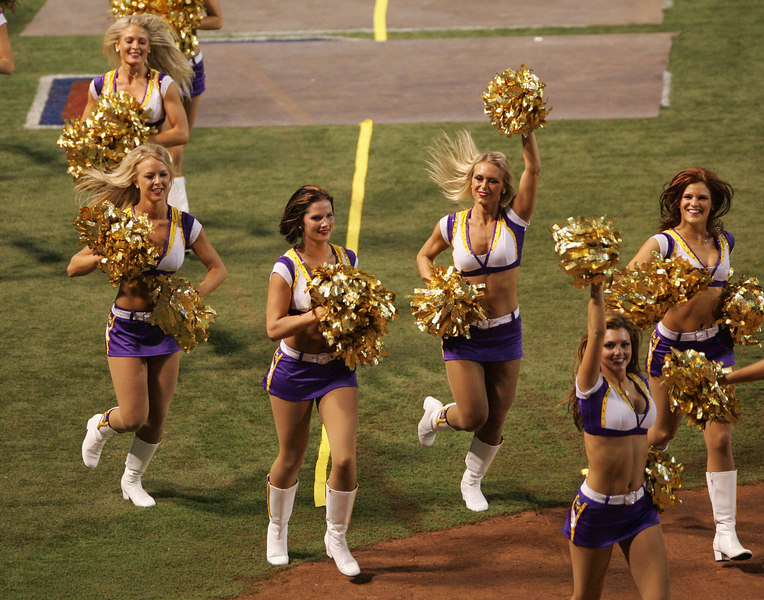 Minnesota Vikings Cheerleaders part 1 MV01003